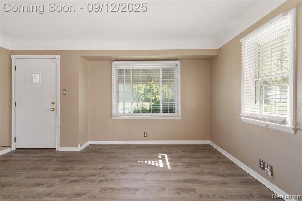 726 E Parkway Avenue, Flint, MI 48505 — Photo 3