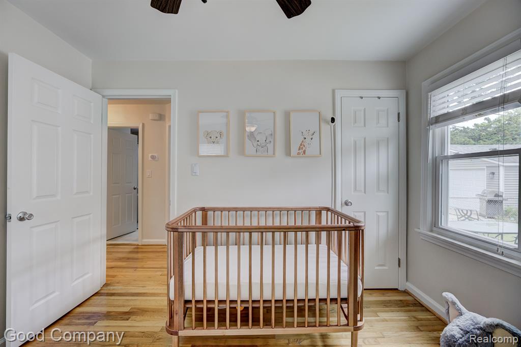 812 N Edgeworth Avenue, Royal Oak, MI 48067 — Photo 22
