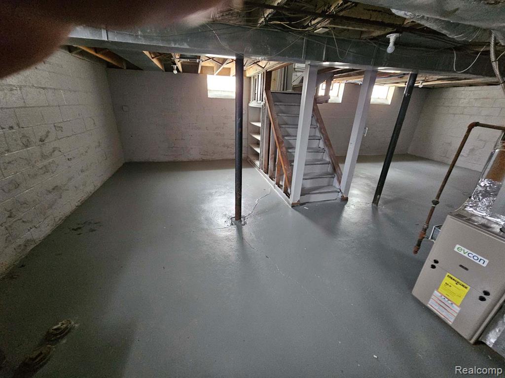 8442 Warwick Street, Detroit, MI 48228 — Photo 30