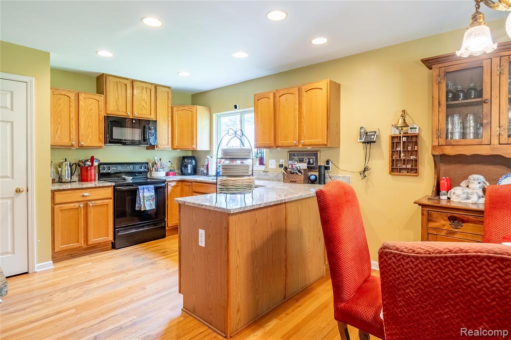 6327 SEQUOIA Drive, Ypsilanti, MI 48197 — Photo 3