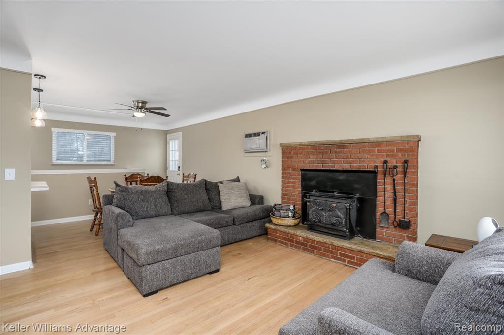 8336 LAGOON Street, Commerce Twp, MI 48382 — Photo 8