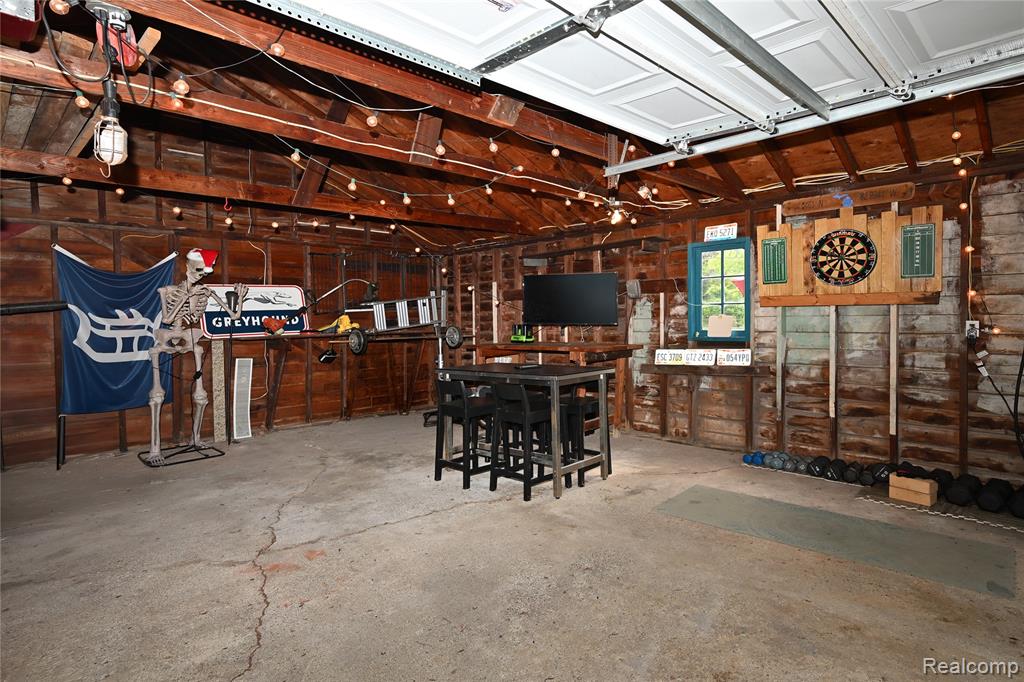 618 W Houstonia Avenue, Royal Oak, MI 48073 — Photo 38