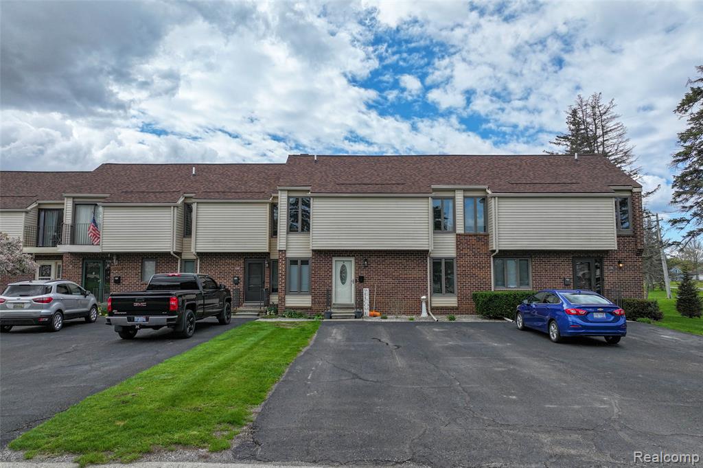 2201 Village West Drive S, Lapeer, MI 48446 — Photo 24