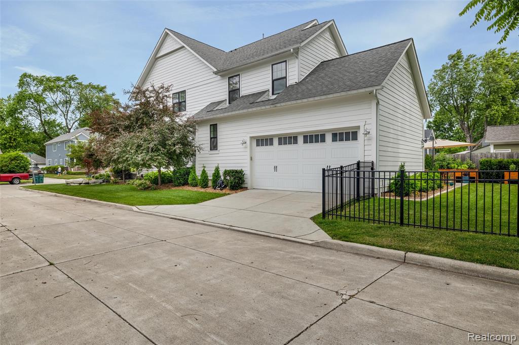 709 S Blair Avenue, Royal Oak, MI 48067 — Photo 43