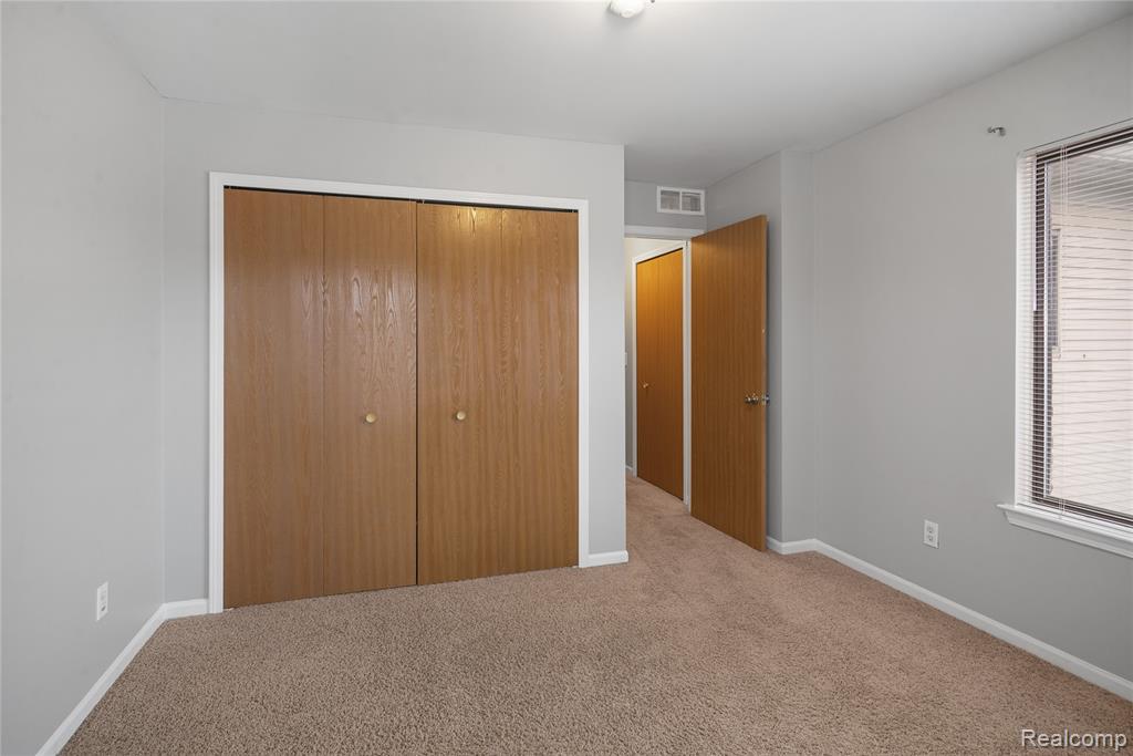 42789 Lilley Pointe Drive, Canton, MI 48187 — Photo 16