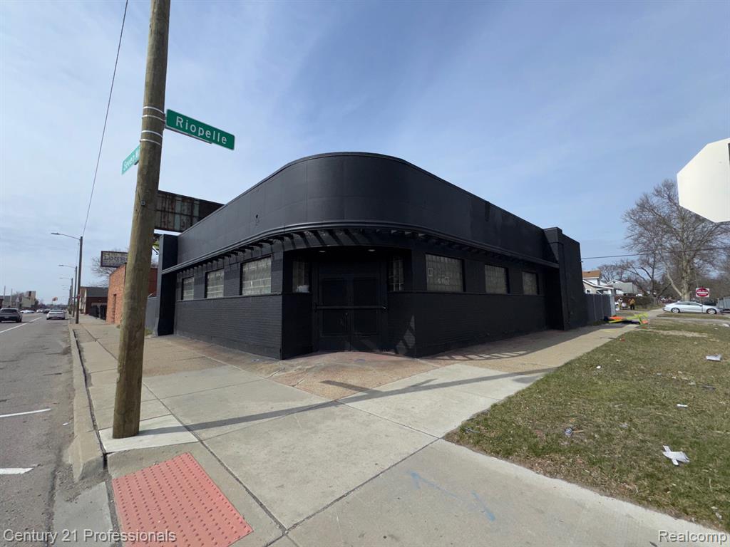 1641-1647 E 7 Mile Road, Highland Park, MI 48203 — Photo 2