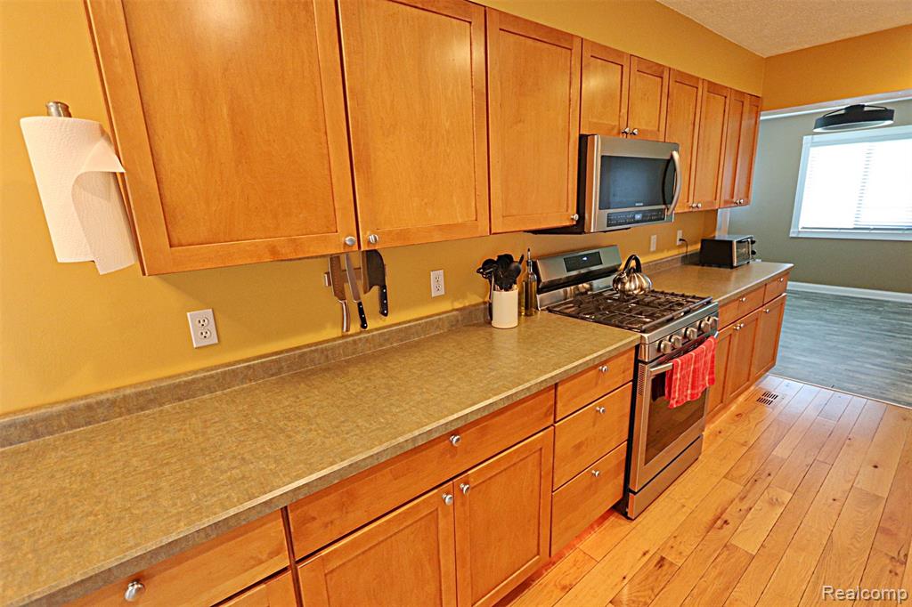 412 E Shore Drive, Whitmore Lake, MI 48189 — Photo 26