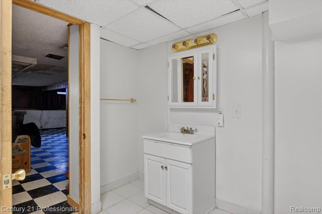 16786 Sprenger Avenue, Eastpointe, MI, 48021