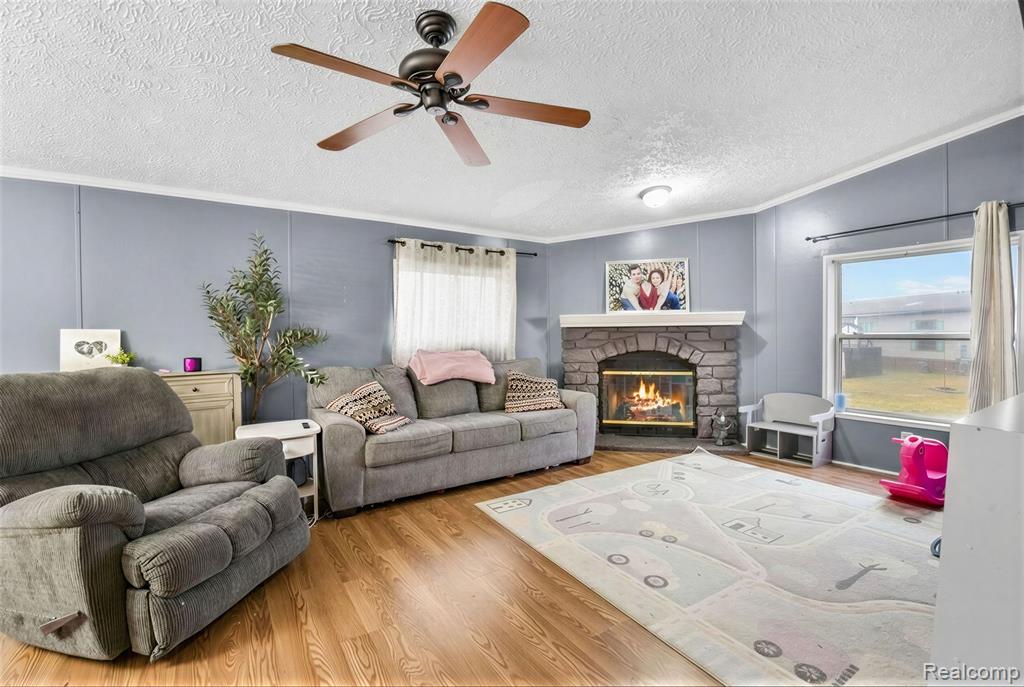 2330 CHARTER OAK Court, Newport, MI 48166 — Photo 25