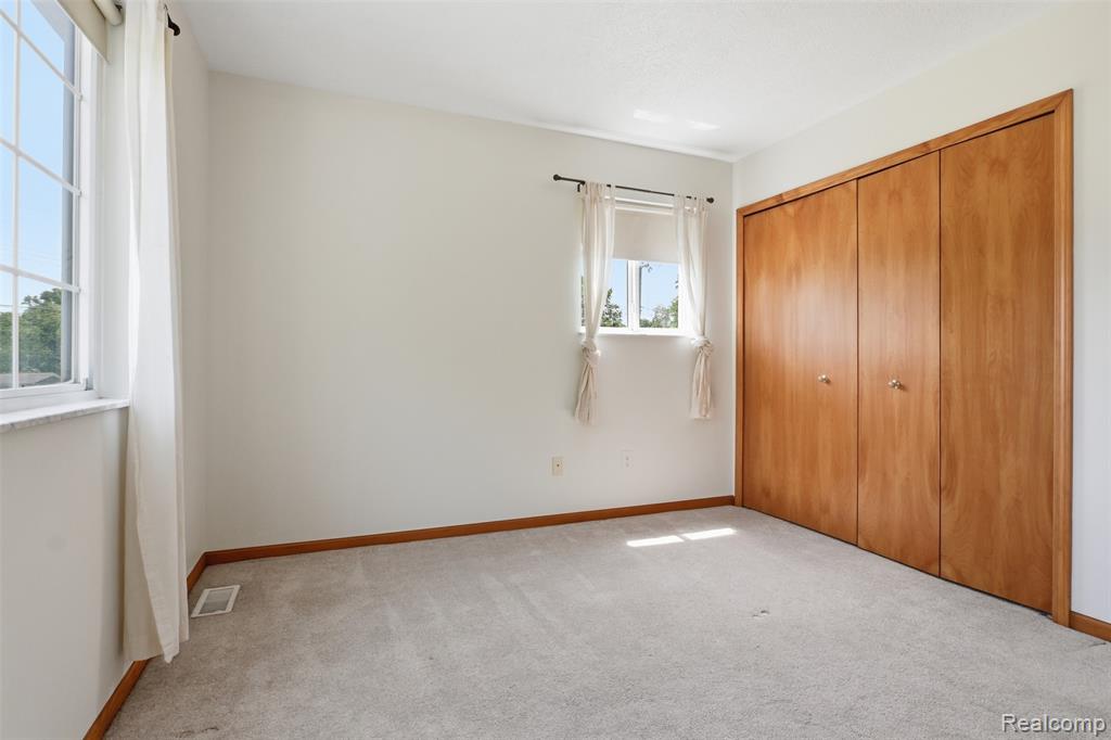 4482 Pleasant Valley Road, Brighton, MI 48114 — Photo 15