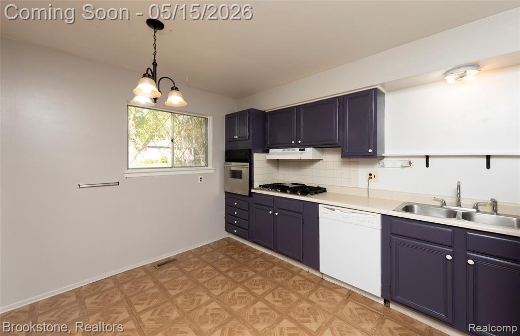 250 NOBLE, Milford, MI 48381 — Photo 15