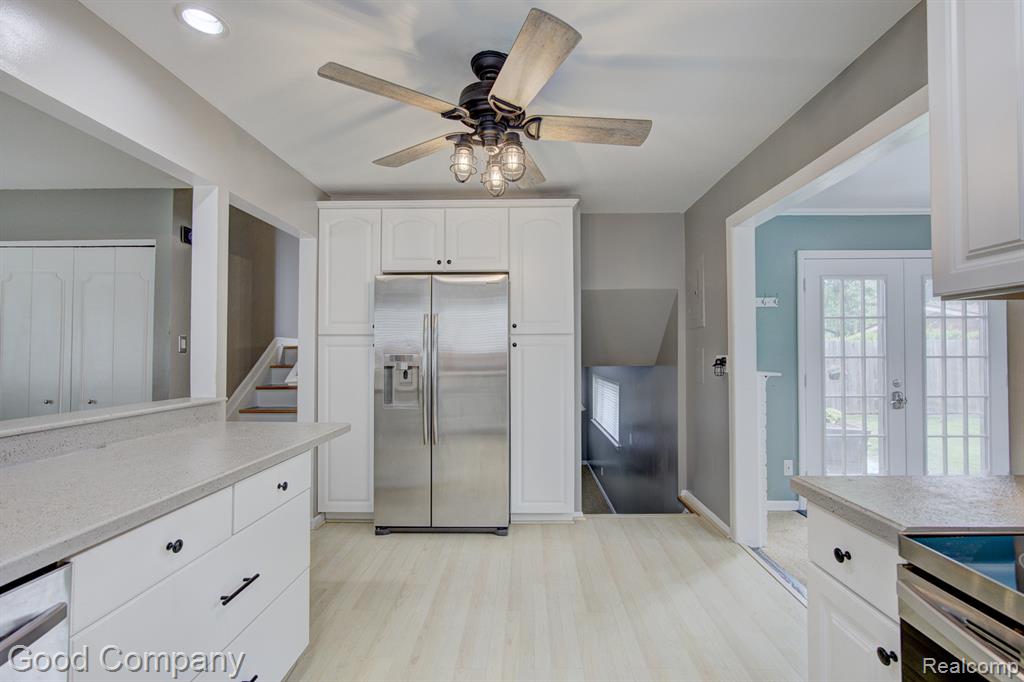 576 LANGLEY Boulevard, Clawson, MI — Photo 11
