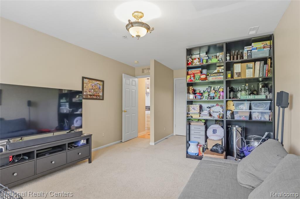 128 Sandy Lane, Walled Lake, MI 48390 — Photo 39