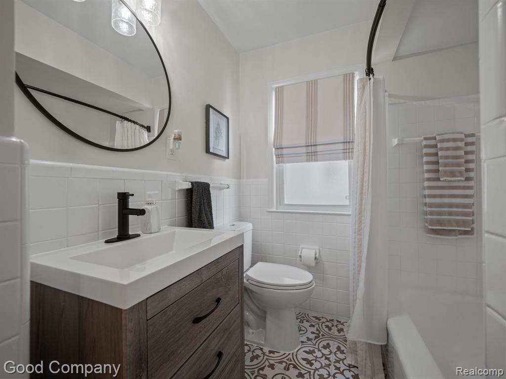472 BENNAVILLE Avenue, Birmingham, MI 48009 — Photo 19