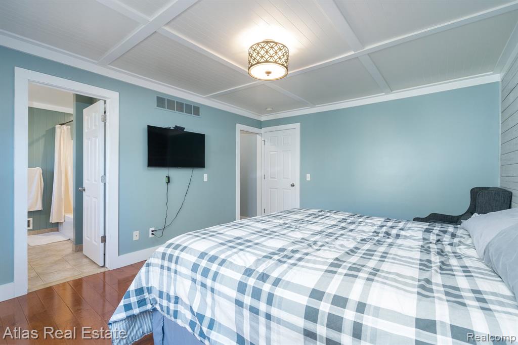 4400 Pebble Creek Boulevard, Burton, MI 48439 — Photo 33