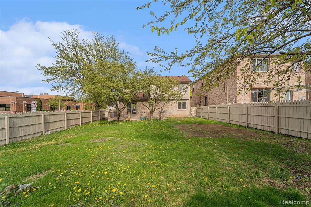 6075 N VERNON Street, Dearborn Heights, MI 48127 — Photo 38