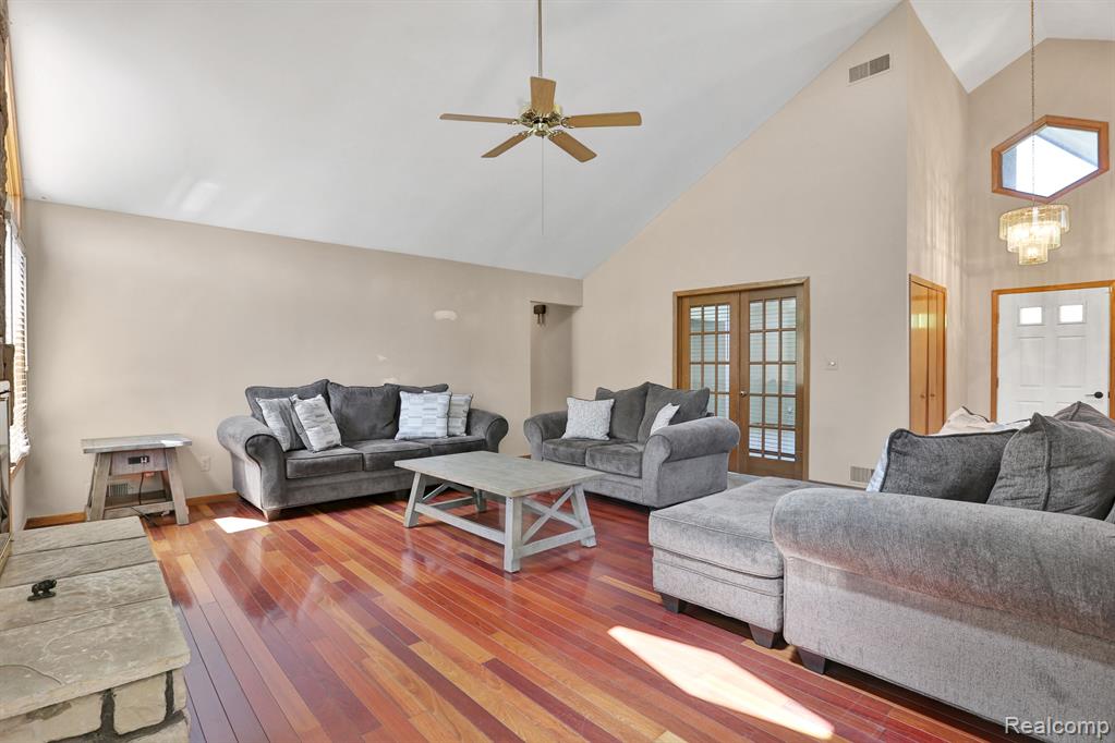 53201 MARANATHA Lane, Wixom, MI 48393 — Photo 14