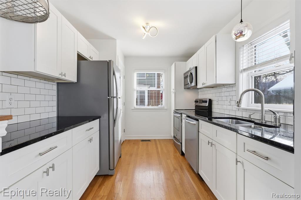 535 W Marshall Street, Fenton, MI 48220 — Photo 5