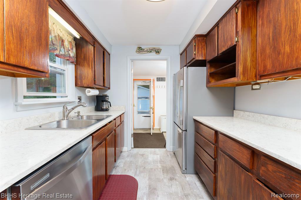 316 E WALNUT Street, Webberville, MI 48892 — Photo 14