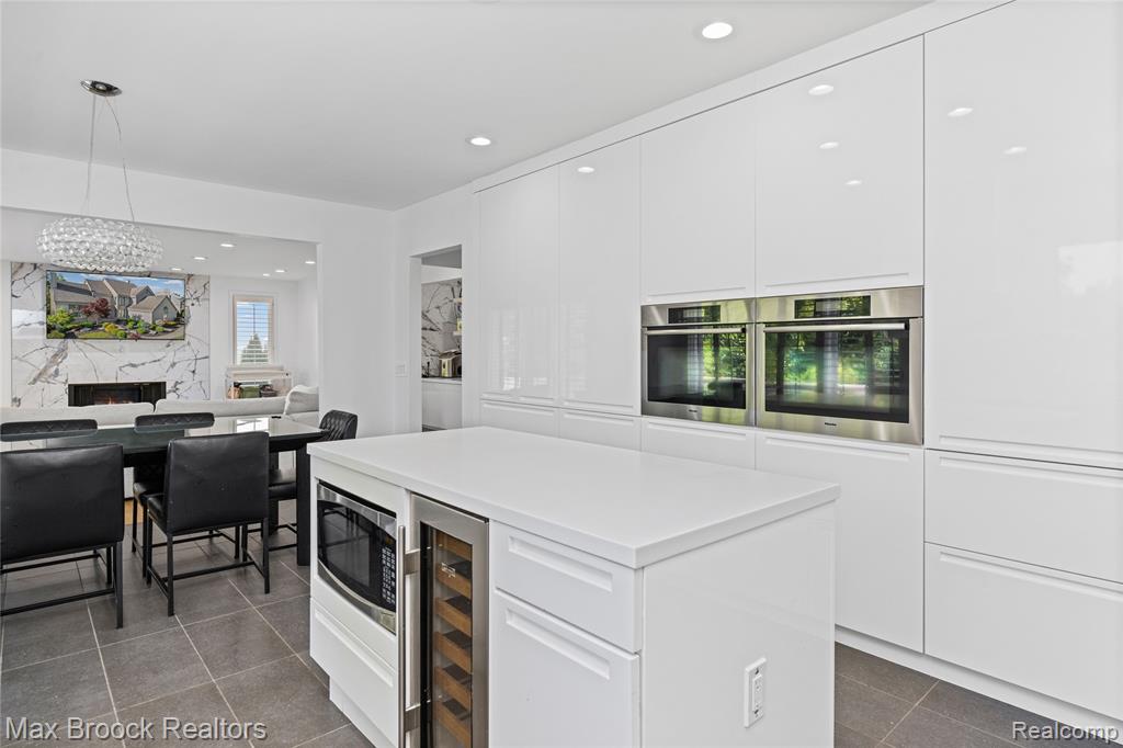 7102 Alta Vista Drive, West Bloomfield, MI — Photo 23