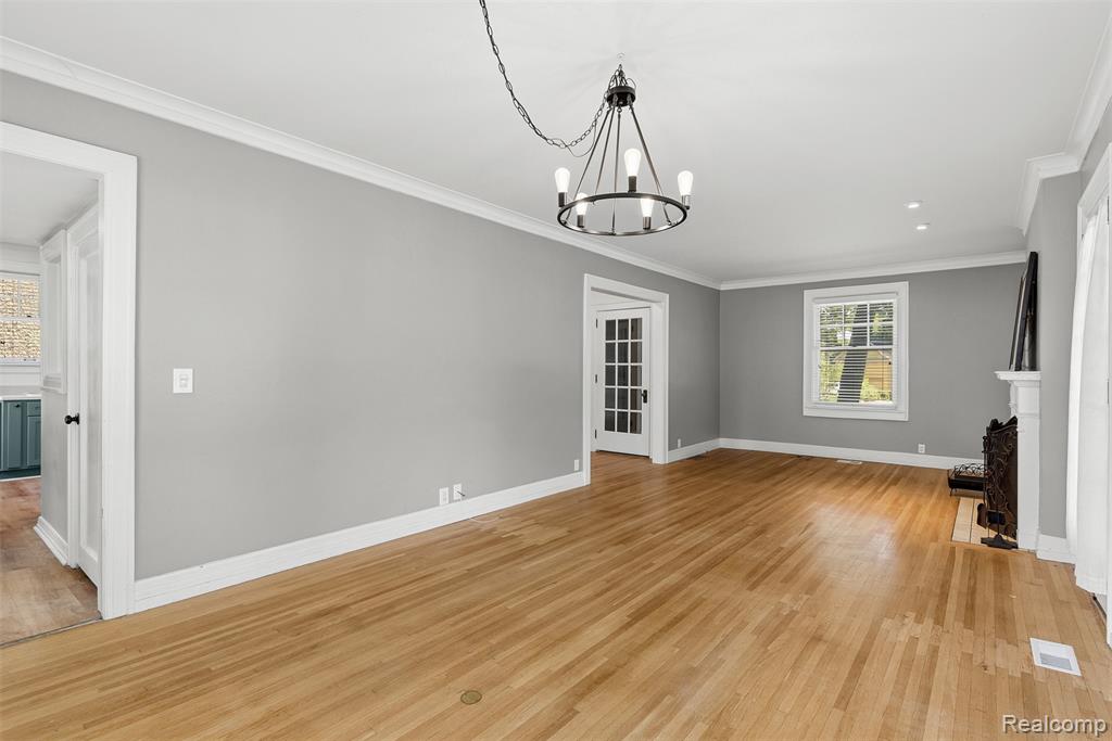 806 W Oliver Street, Owosso, MI 48867 — Photo 17