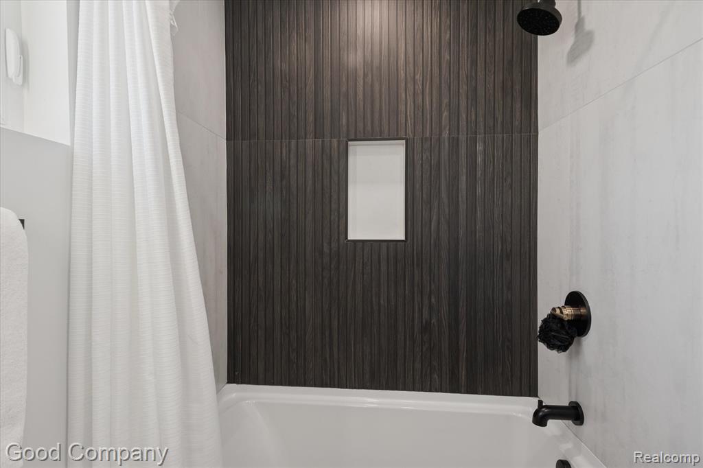 125 N Washington Ave Avenue, Royal Oak, MI, 48067