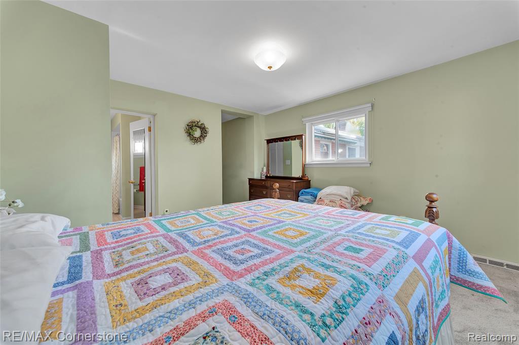 8219 Roselawn Street, Westland, MI — Photo 21