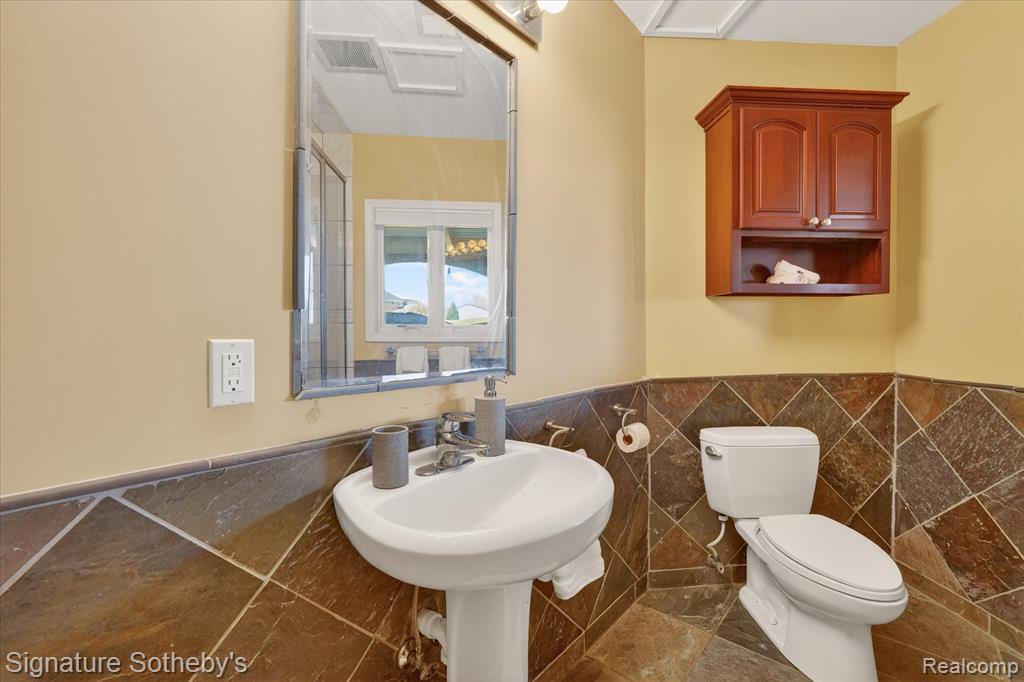 7455 Groveland Road, Holly, MI 48442 — Photo 24