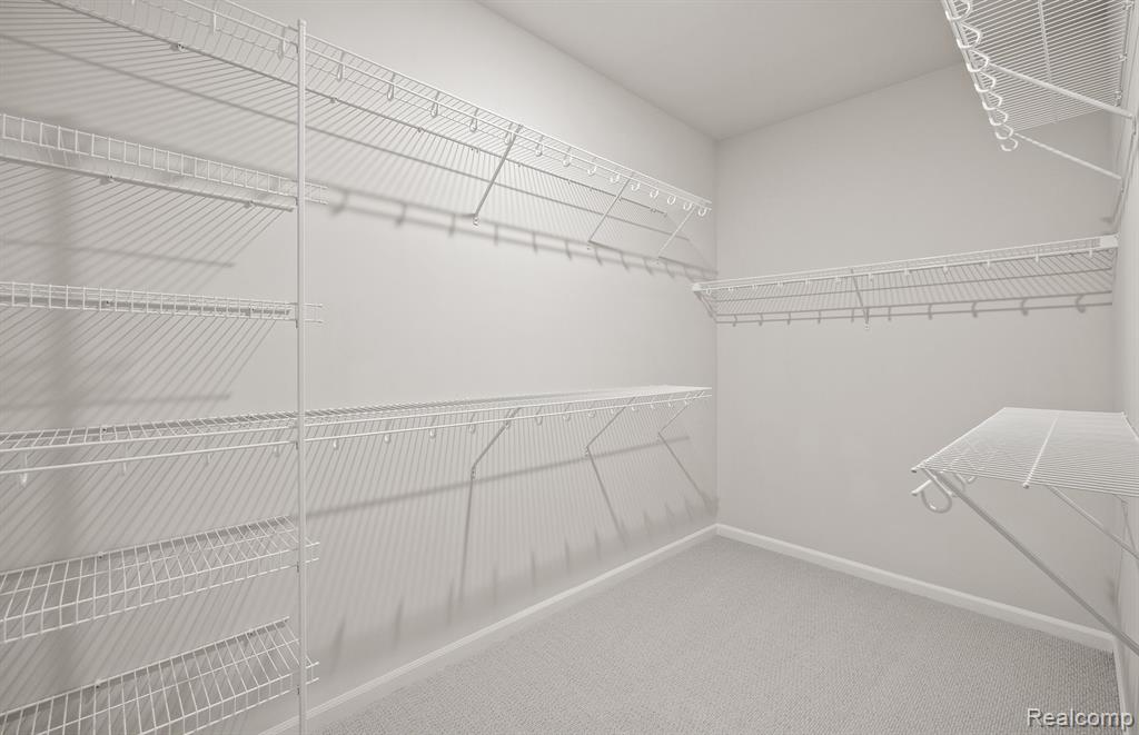 55638 OAK POINTE Drive, Utica, MI 48315 — Photo 18