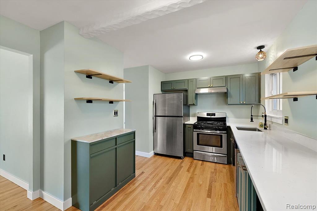 754 W Baker Avenue, Commerce Twp, MI — Photo 9