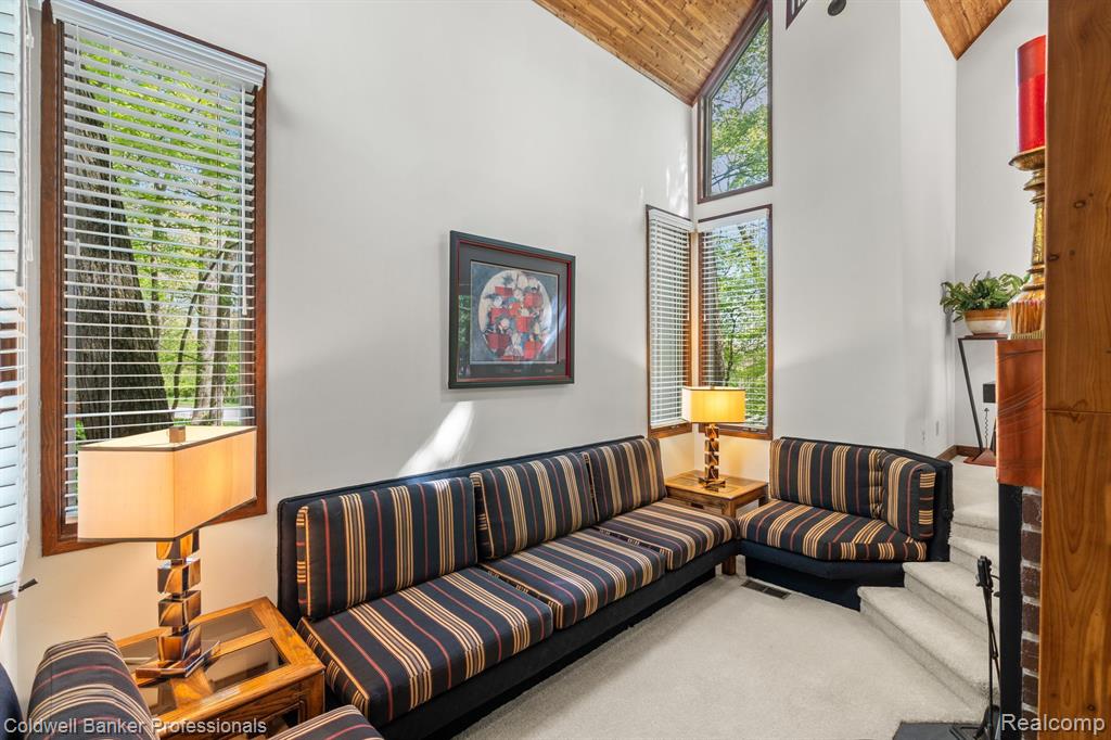 4943 CANYON OAKS Drive, Brighton, MI 48114 — Photo 9