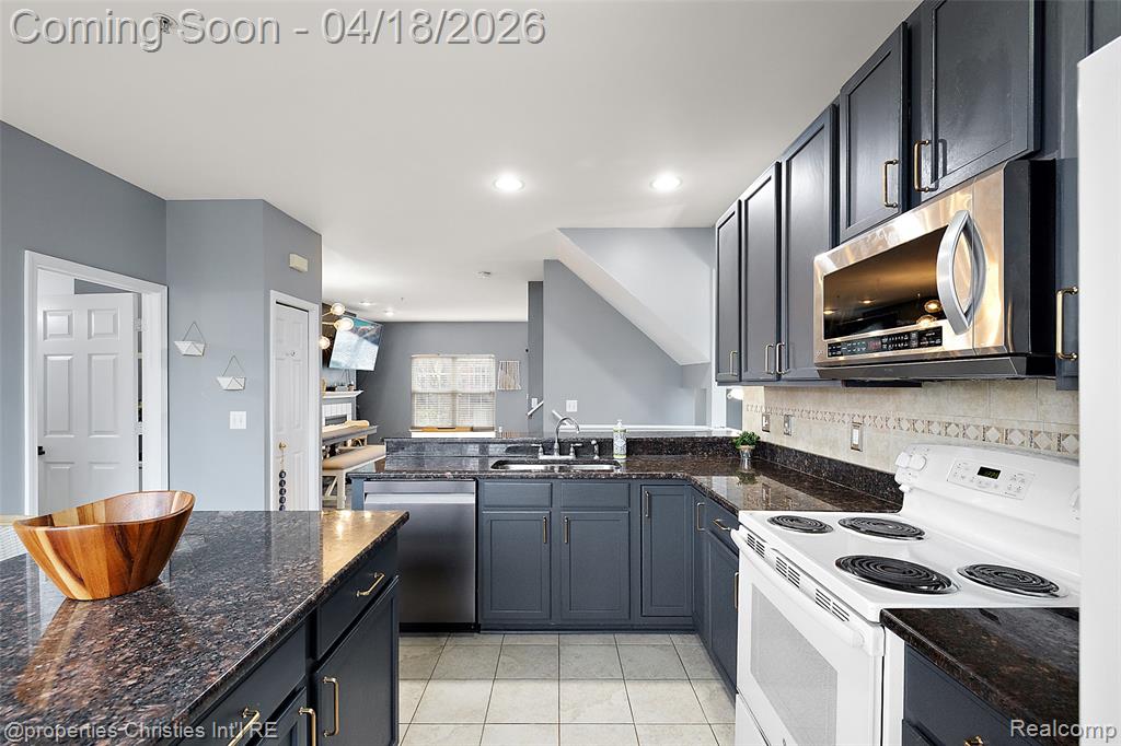 43836 Cherry Grove E Court E, Canton, MI 48188 — Photo 12