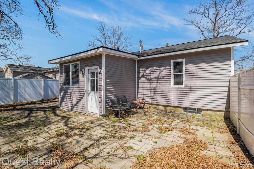 9489 PORTAGE Trail, White Lake, MI — Photo 23