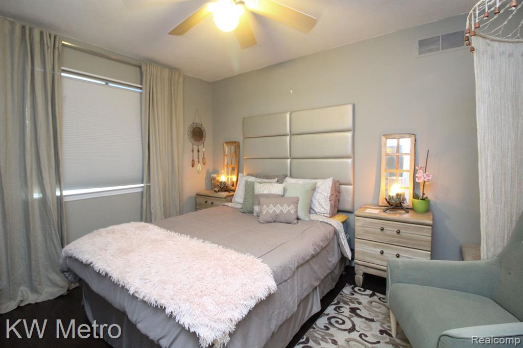 47037 REENE Drive, Belleville, MI 48111 — Photo 40