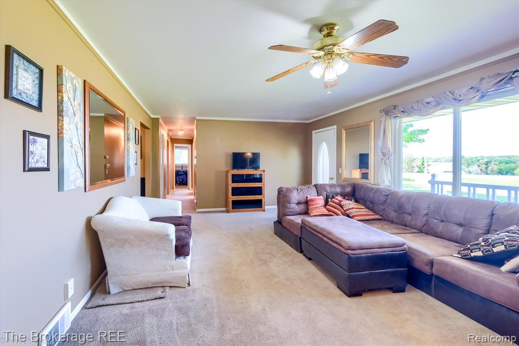 9050 E Bristol Road, Davison, MI 48423 — Photo 36