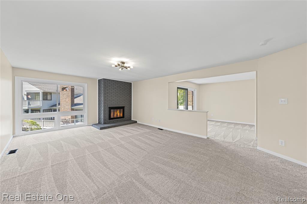 6027 Pebble Lane Court, West Bloomfield, MI — Photo 29