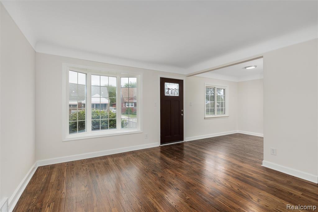 27935 Grant Street, Saint Clair Shores, MI 48081 — Photo 5