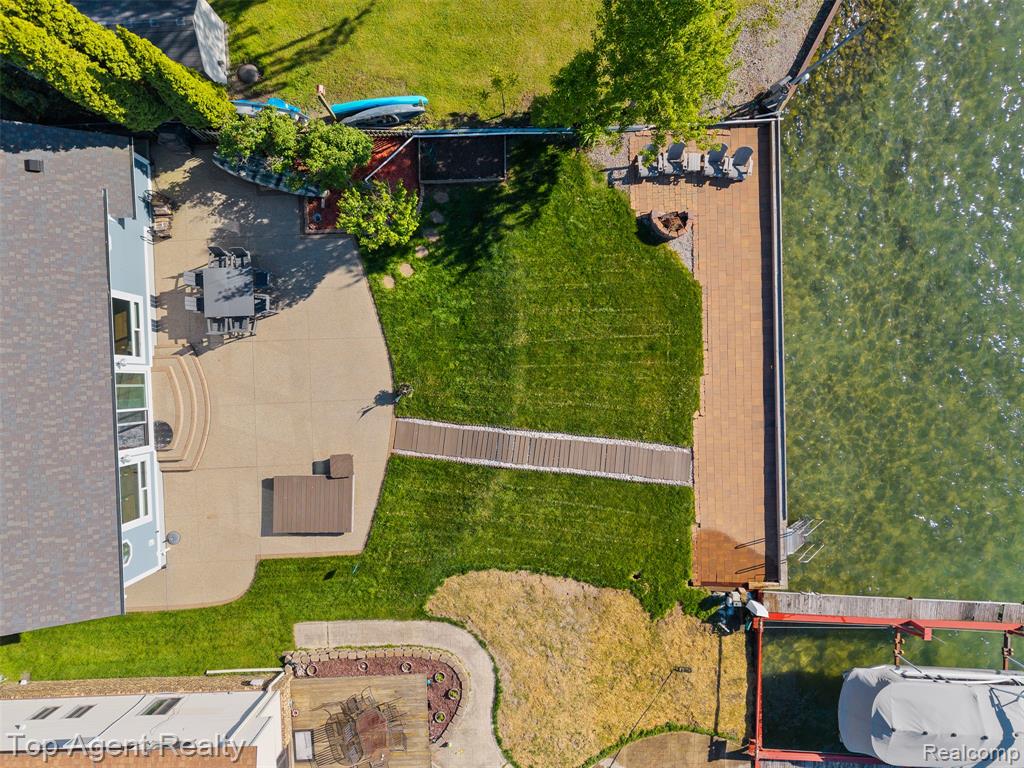 7910 ANCHOR BAY Drive, Clay, MI 48001 — Photo 57