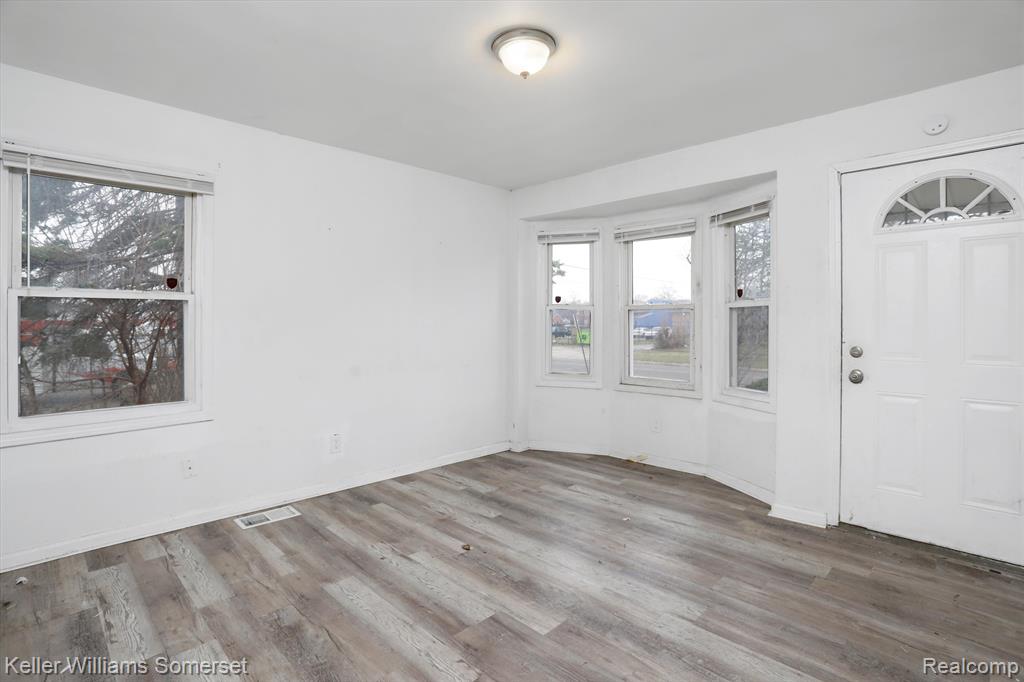 8681 ARTESIAN Street, Detroit, MI 48228 — Photo 4