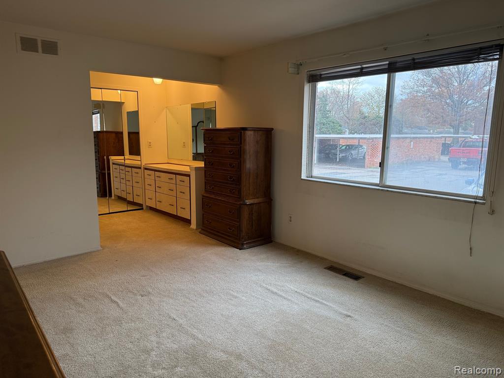 29566 HOOVER Road, Warren, MI 48093 — Photo 9