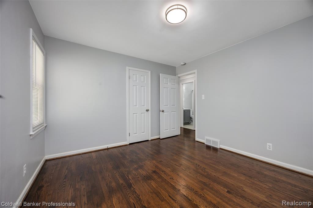 2050 Ridgemont Road, Grosse Pointe Woods, MI 48236 — Photo 10