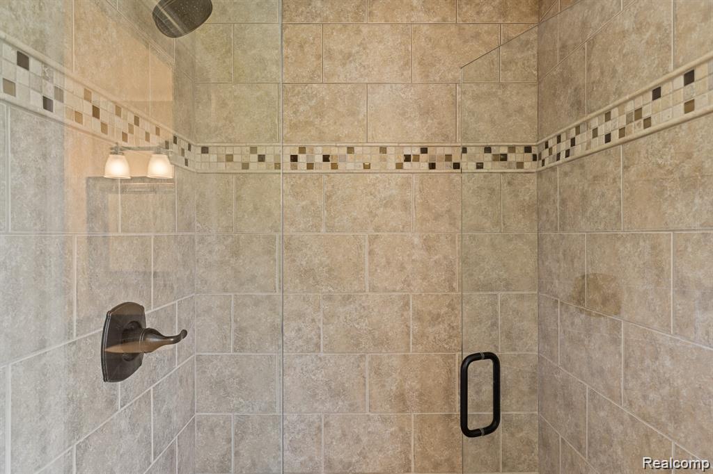 880 Artdale Drive, White Lake, MI 48383 — Photo 36
