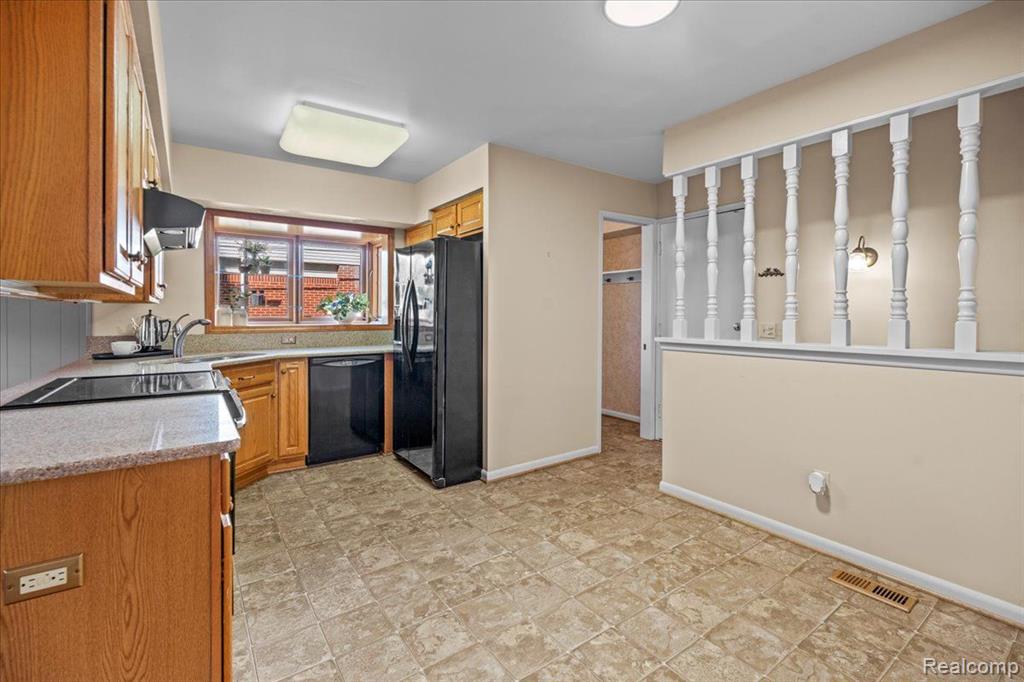2361 GEORGETOWN Boulevard, Ann Arbor, MI 48105 — Photo 25