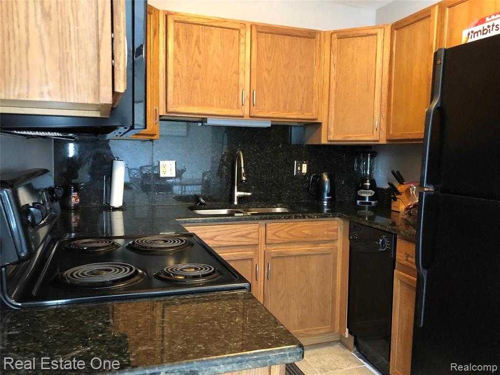 2420 Parmenter Boulevard, Royal Oak, MI 48073 — Photo 4