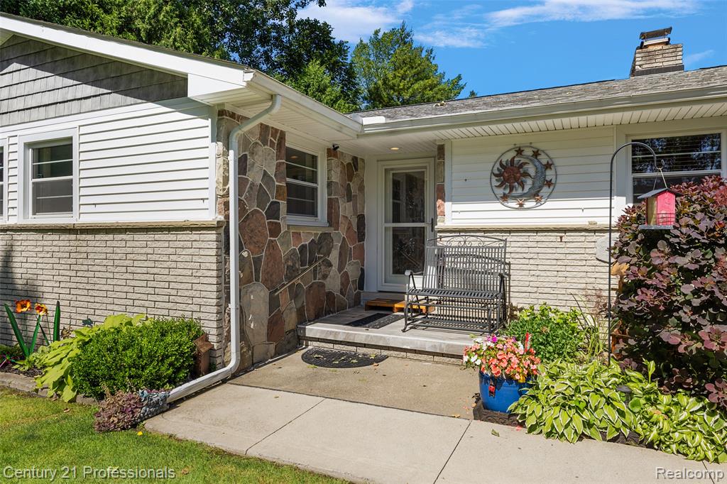 9311 Whipple Shores Drive, Clarkston, MI 48348 — Photo 41