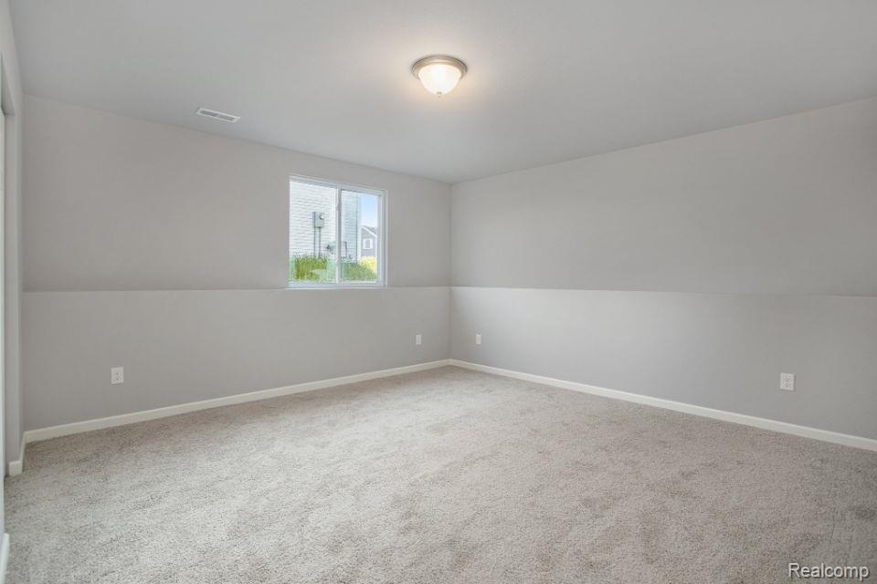 2297 Plum Tree Court, Burton, MI 48519 — Photo 14