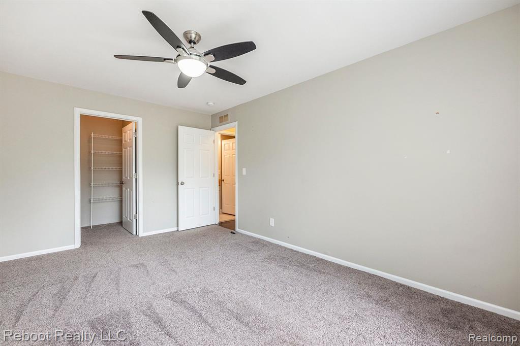 56510 SCOTLAND Boulevard, Shelby Twp, MI 48316 — Photo 9
