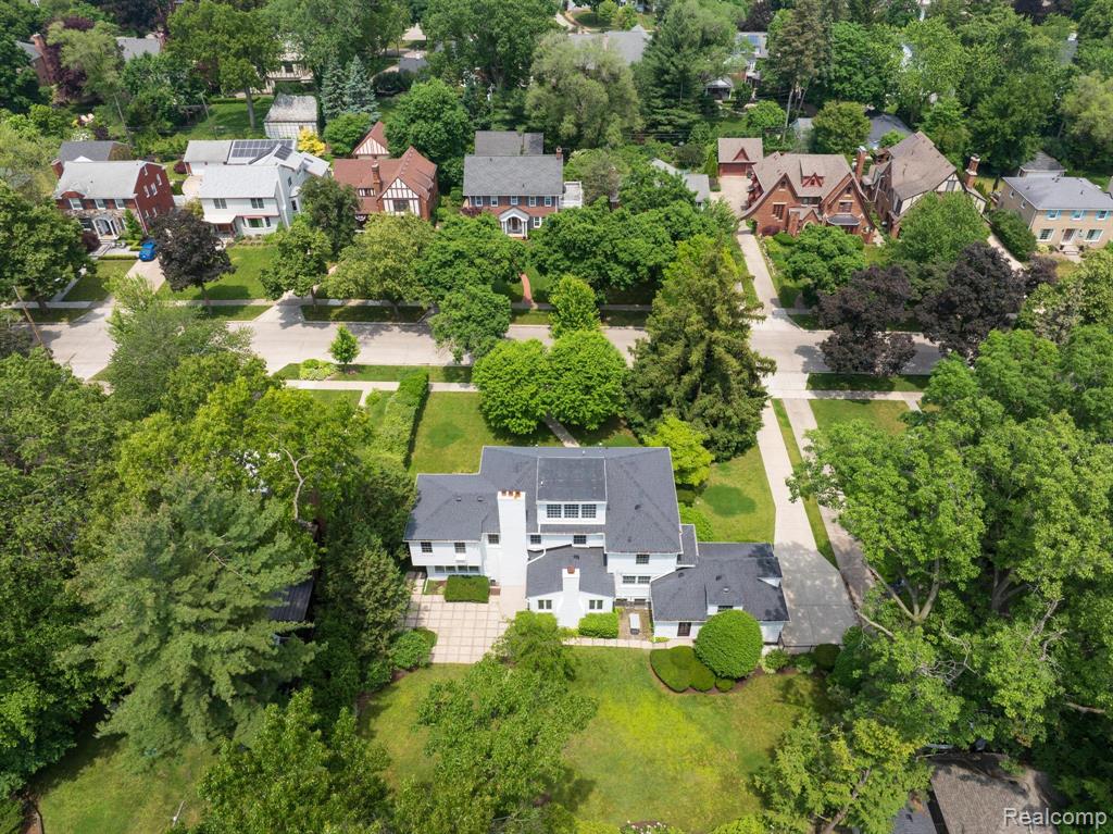 33 Oxford Boulevard, Pleasant Ridge, MI — Photo 70