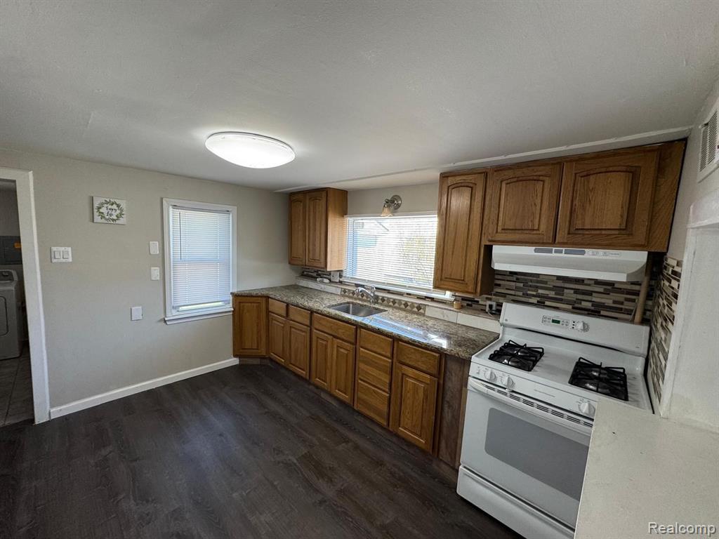 24025 CUNNINGHAM Avenue, Warren, MI 48091 — Photo 7
