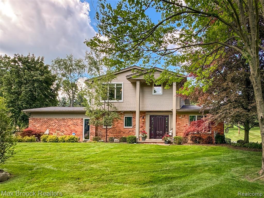 6907 W Knollwood Circle, West Bloomfield, MI — Photo 47